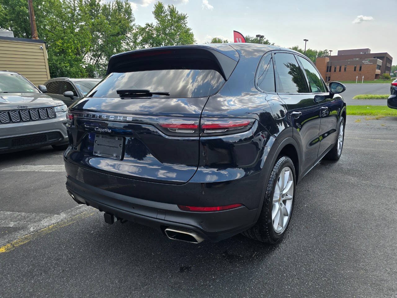 Used 2019 Porsche Cayenne AWD/4WD image 3