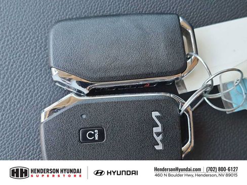 Used 2025 Kia Sportage EX w/ Premium Package FWD image 35