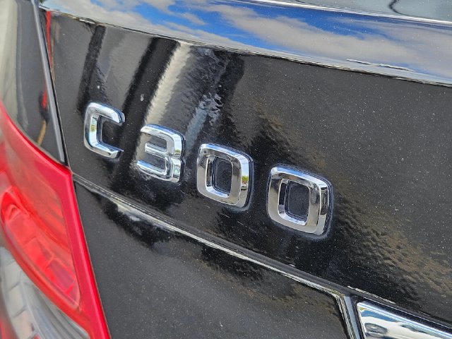 Used 2011 Mercedes-Benz C 300 4MATIC Sedan image 9