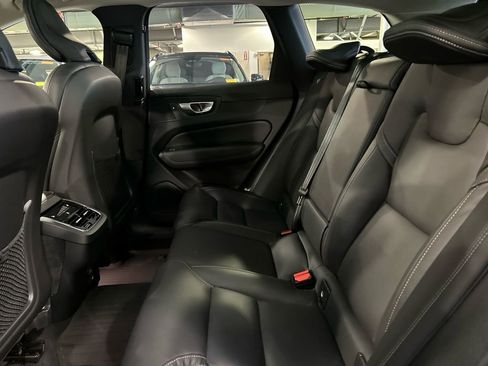 Certified 2023 Volvo XC60 B5 Ultimate w/ Climate Package AWD/4WD image 23