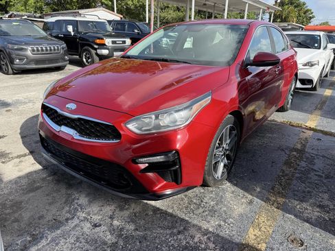 Used 2019 Kia Forte EX image 2