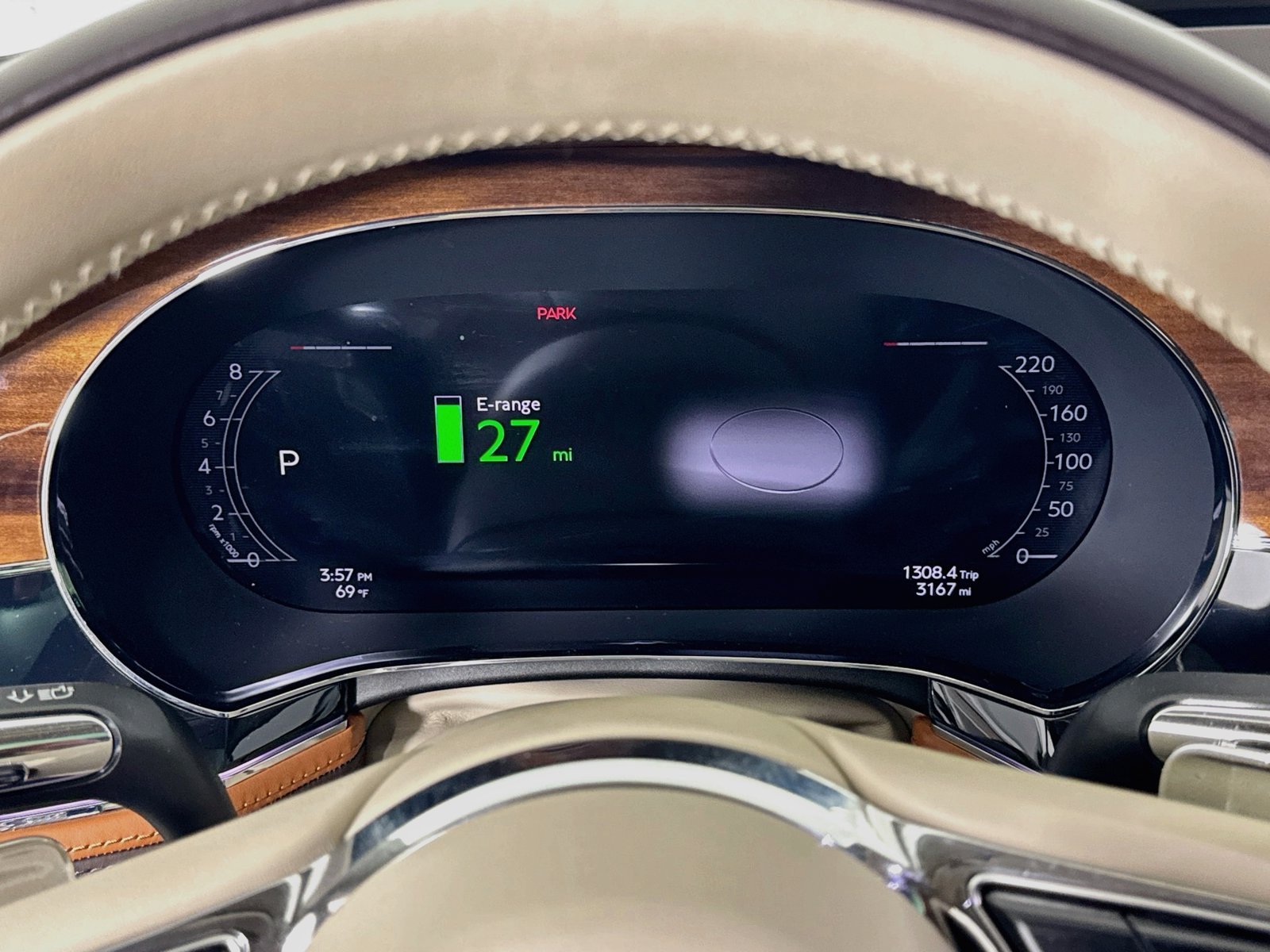 Certified 2025 Bentley Flying Spur Plug-In Hybrid AWD/4WD image 13