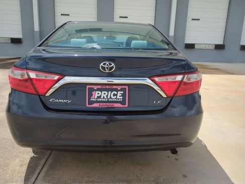 Used 2017 Toyota Camry LE image 7