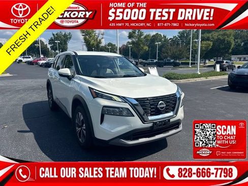 Used 2022 Nissan Rogue SV AWD/4WD image 1