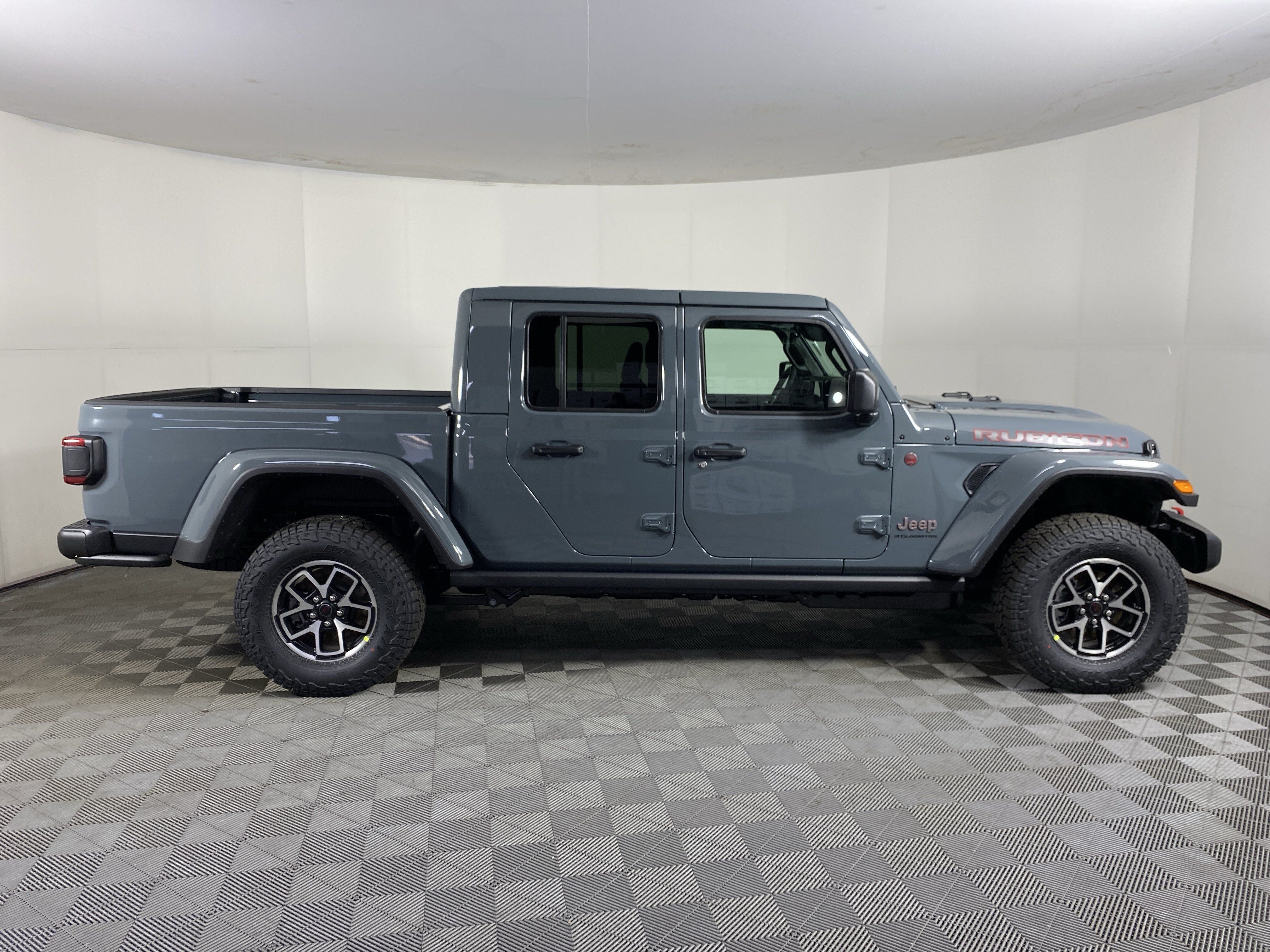 New 2026 Jeep Gladiator Rubicon w/ Steel Power Dome Hood Package AWD/4WD image 5