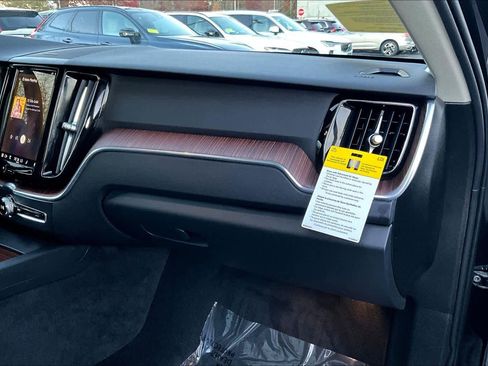 Certified 2024 Volvo XC60 B5 Plus w/ Protection Package Premier image 18