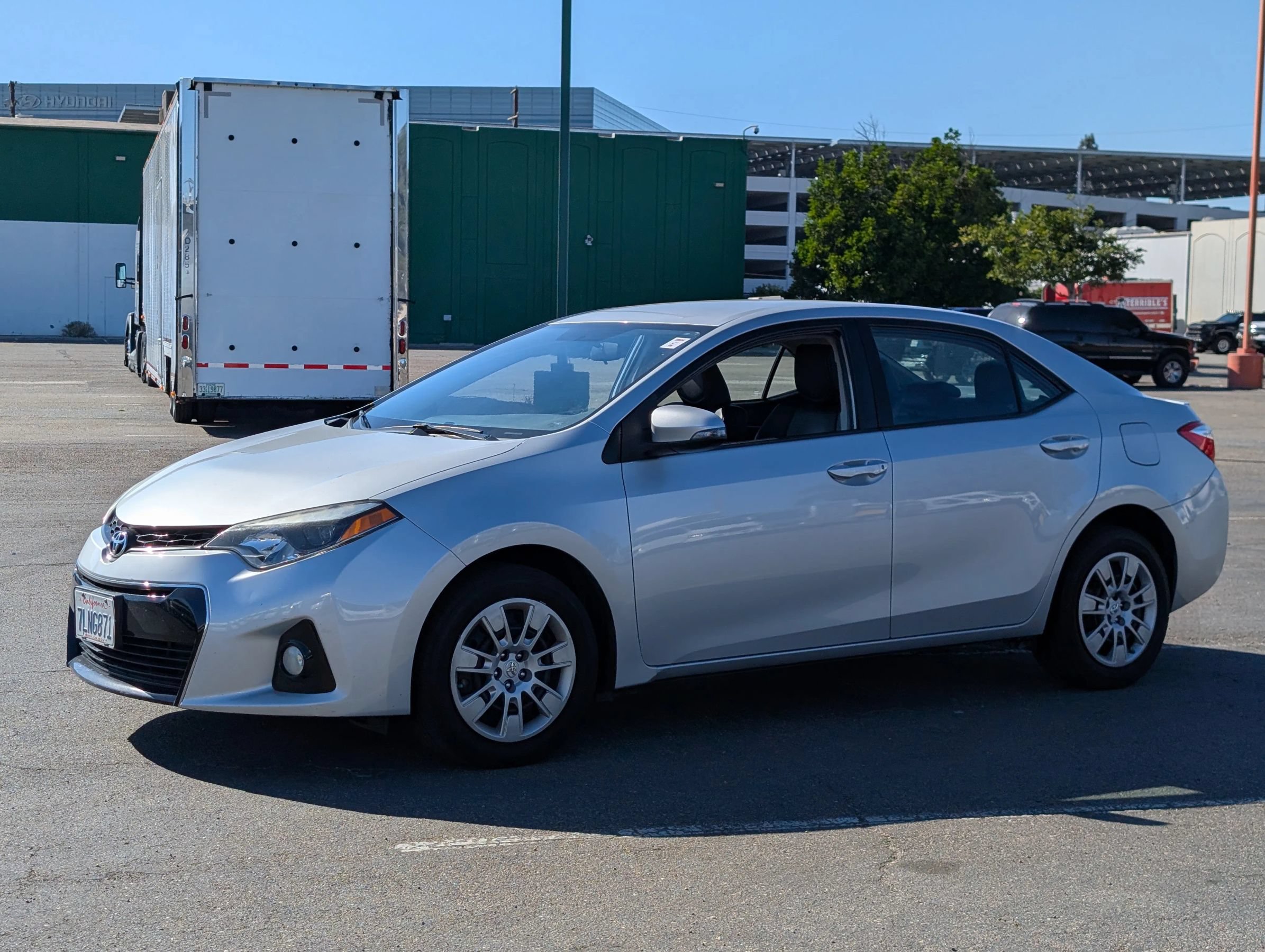 Used 2015 Toyota Corolla S FWD image 3