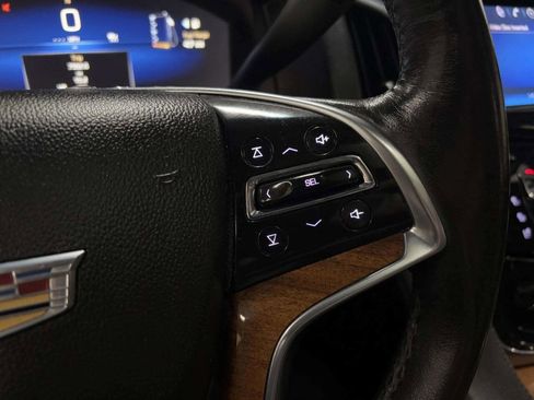 Used 2015 Cadillac Escalade Premium image 38