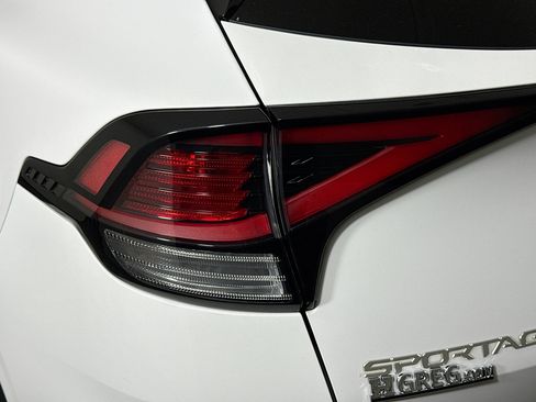 Used 2023 Kia Sportage EX image 36