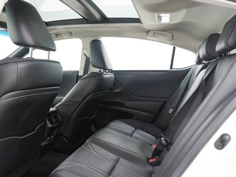 Used 2024 Lexus ES 350 w/ Accessory Package (Z1) FWD image 13