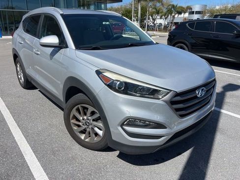 Used 2016 Hyundai Tucson SE w/ Option Group 02 image 3