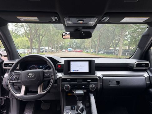 Used 2025 Toyota 4Runner TRD Off-Road AWD/4WD image 33