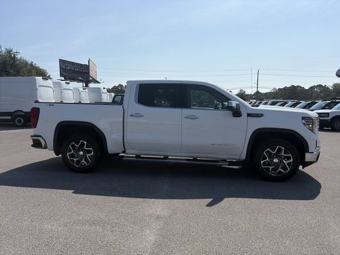 Used 2023 GMC Sierra 1500 SLT w/ SLT Premium Package AWD/4WD image 8