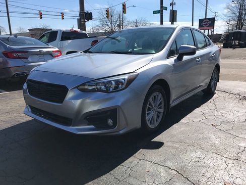 Used 2017 Subaru Impreza 2.0i Premium image 4