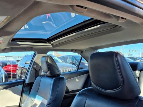 Used 2012 Toyota Camry SE image 17