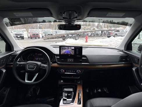 Used 2021 Audi Q5 Premium w/ Convenience Package image 8