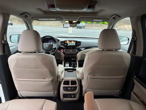 Used 2022 Honda Pilot Touring image 32