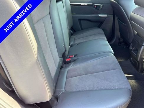 Used 2011 Hyundai Santa Fe SE FWD image 20