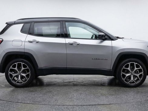 Used 2025 Jeep Compass Limited AWD/4WD image 11