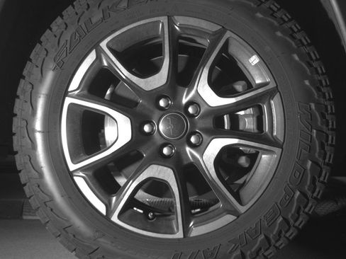 Used 2025 Jeep Compass Trailhawk AWD/4WD image 13