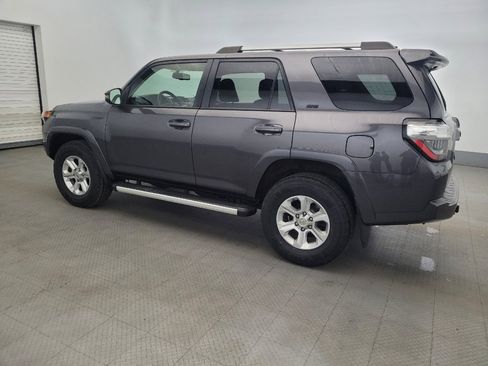 Used 2019 Toyota 4Runner SR5 Premium image 3