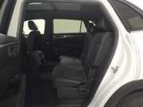 Used 2024 Volkswagen Atlas Cross Sport SE w/ Panoramic Sunroof Package FWD image 12