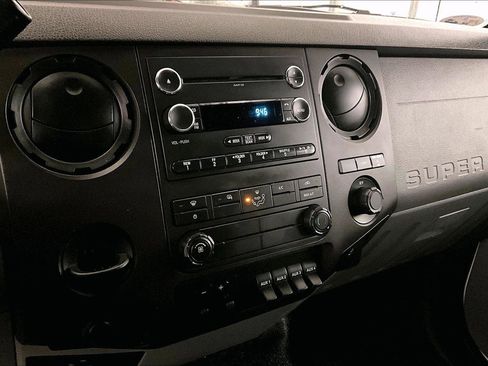 Used 2015 Ford F550 4x4 Regular Cab Super Duty image 6