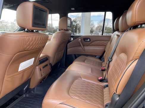 Used 2021 INFINITI QX80 Sensory w/ All-Season Package image 11