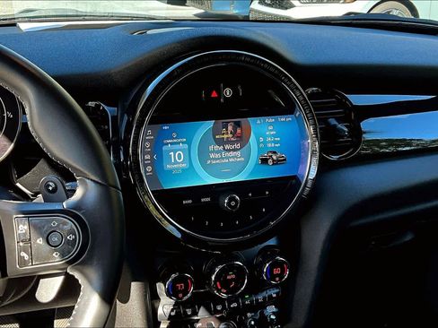 Used 2022 MINI Cooper S image 5