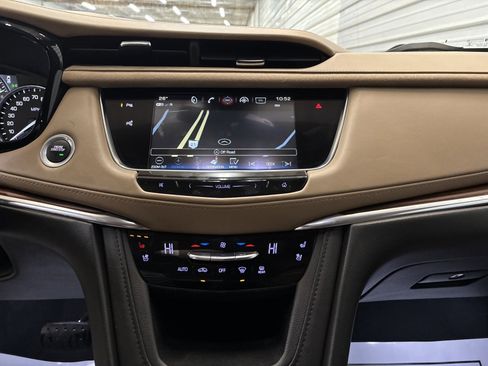 Used 2019 Cadillac XT5 Platinum image 18