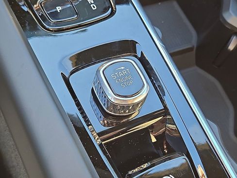 New 2026 Volvo XC60 B5 Plus w/ Protection Package Premier image 30