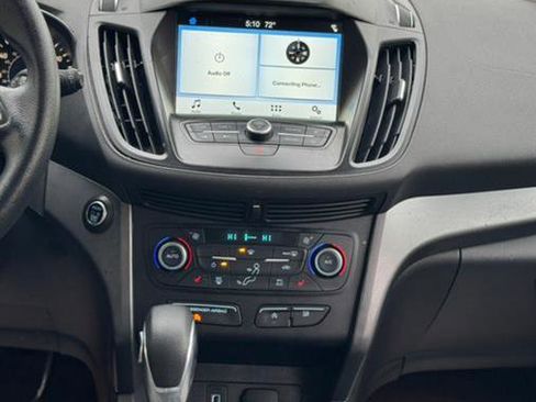 Used 2019 Ford Escape SE image 15