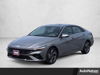 Used 2025 Hyundai Elantra SEL video 1