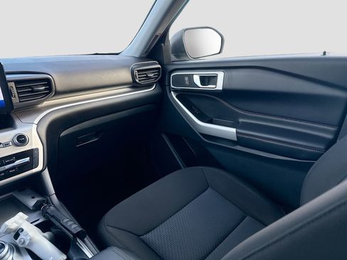 Certified 2022 Ford Explorer XLT image 21