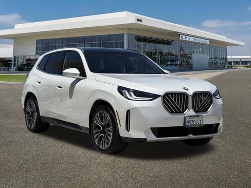 Used 2026 BMW X3 xDrive30i w/ Premium Package AWD/4WD image 2