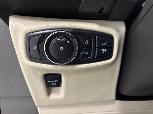 Used 2019 Lincoln Nautilus Select AWD/4WD image 25