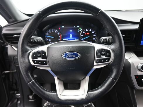 Certified 2022 Ford Explorer XLT w/ Class IV Trailer Tow Package image 14