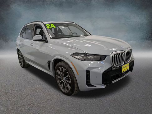 Used 2024 BMW X5 xDrive40i w/ M Sport Package AWD/4WD image 3