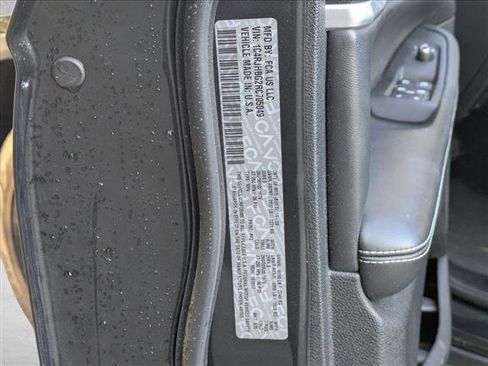 Used 2024 Jeep Grand Cherokee Limited w/ Luxury Tech Group II image 15