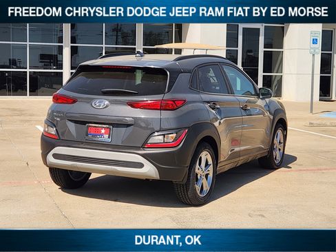 Used 2023 Hyundai Kona SEL w/ Convenience Package image 4