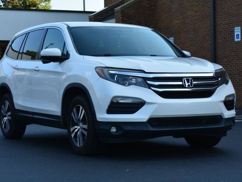 Used 2017 Honda Pilot EX-L image 3