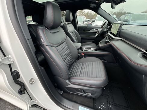 New 2026 Ford Explorer ST-Line w/ ST-Line Street Pack image 27