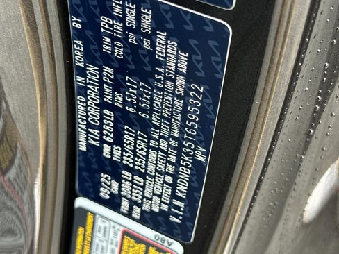 New 2026 Kia Carnival LX image 28