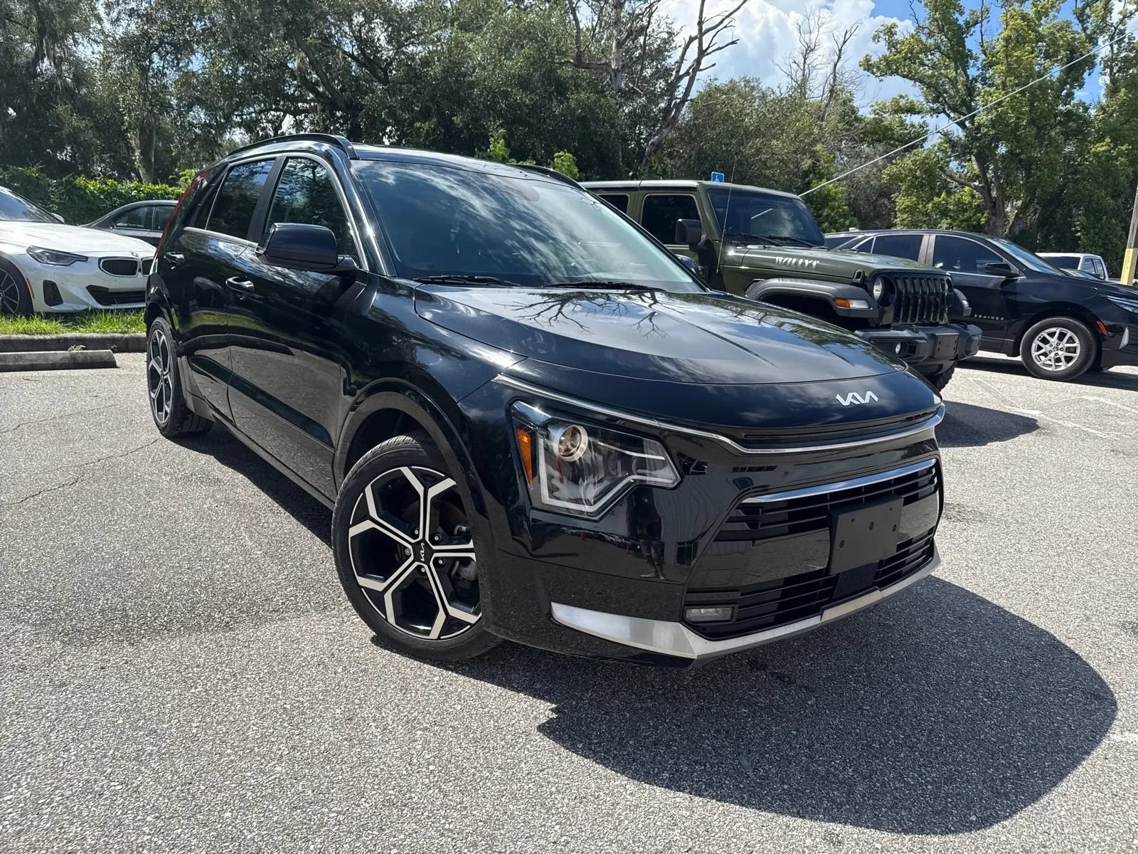 Used 2023 Kia Niro EX Touring FWD image 5