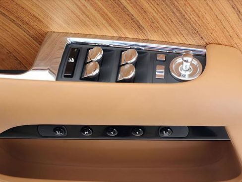 Certified 2016 Rolls-Royce Wraith RWD image 13