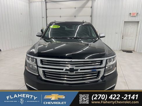 Used 2018 Chevrolet Suburban Premier image 7