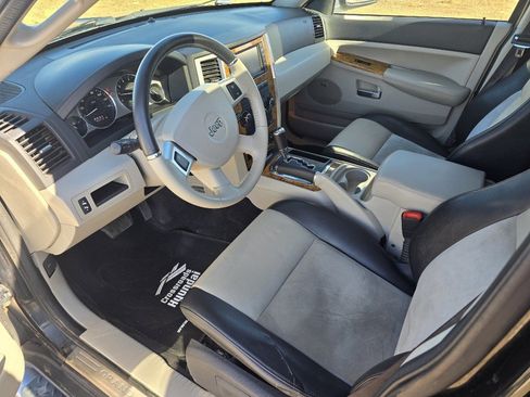 Used 2010 Jeep Grand Cherokee Limited w/ Mopar Chrome Edition Group image 25