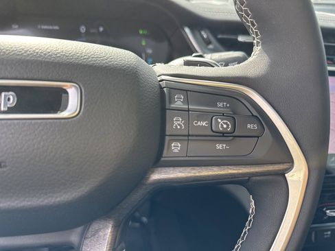 Used 2025 Jeep Grand Cherokee Limited 4xe w/ MOPAR Finishing Package image 38