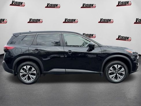 Used 2023 Nissan Rogue SV image 4