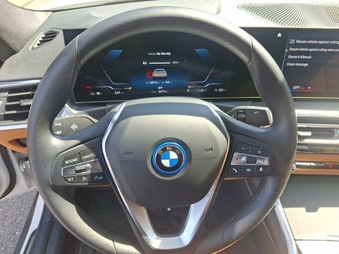 Used 2023 BMW i4 eDrive40 w/ Premium Package RWD image 19